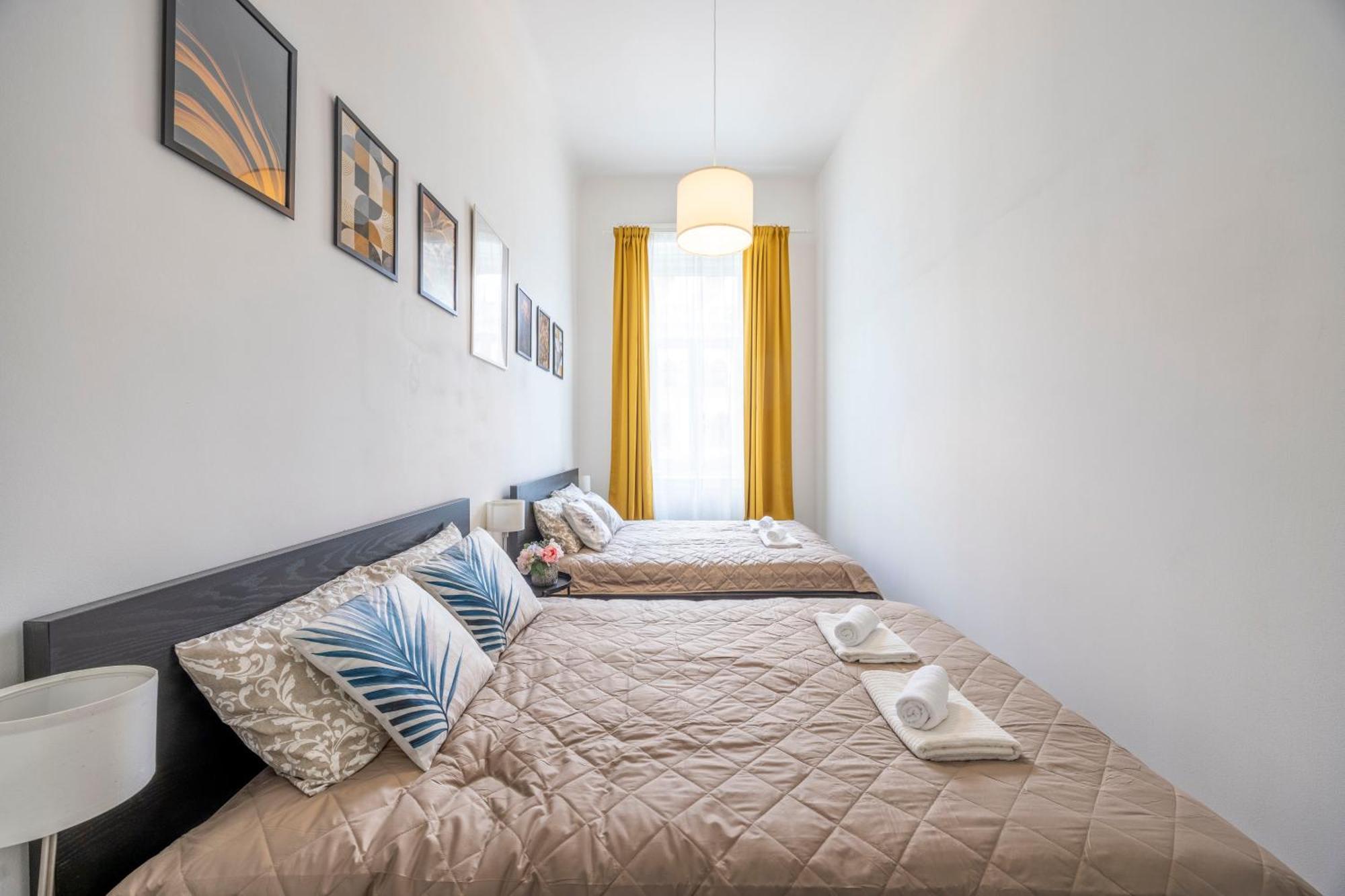 Spacious Cozy Home With 4Bedroom In The Heart Of Bp Budapest Kültér fotó