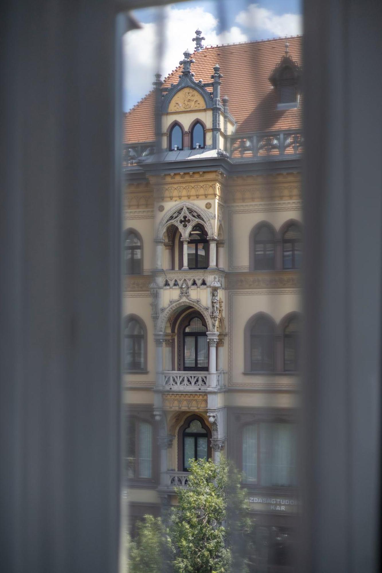 Spacious Cozy Home With 4Bedroom In The Heart Of Bp Budapest Kültér fotó