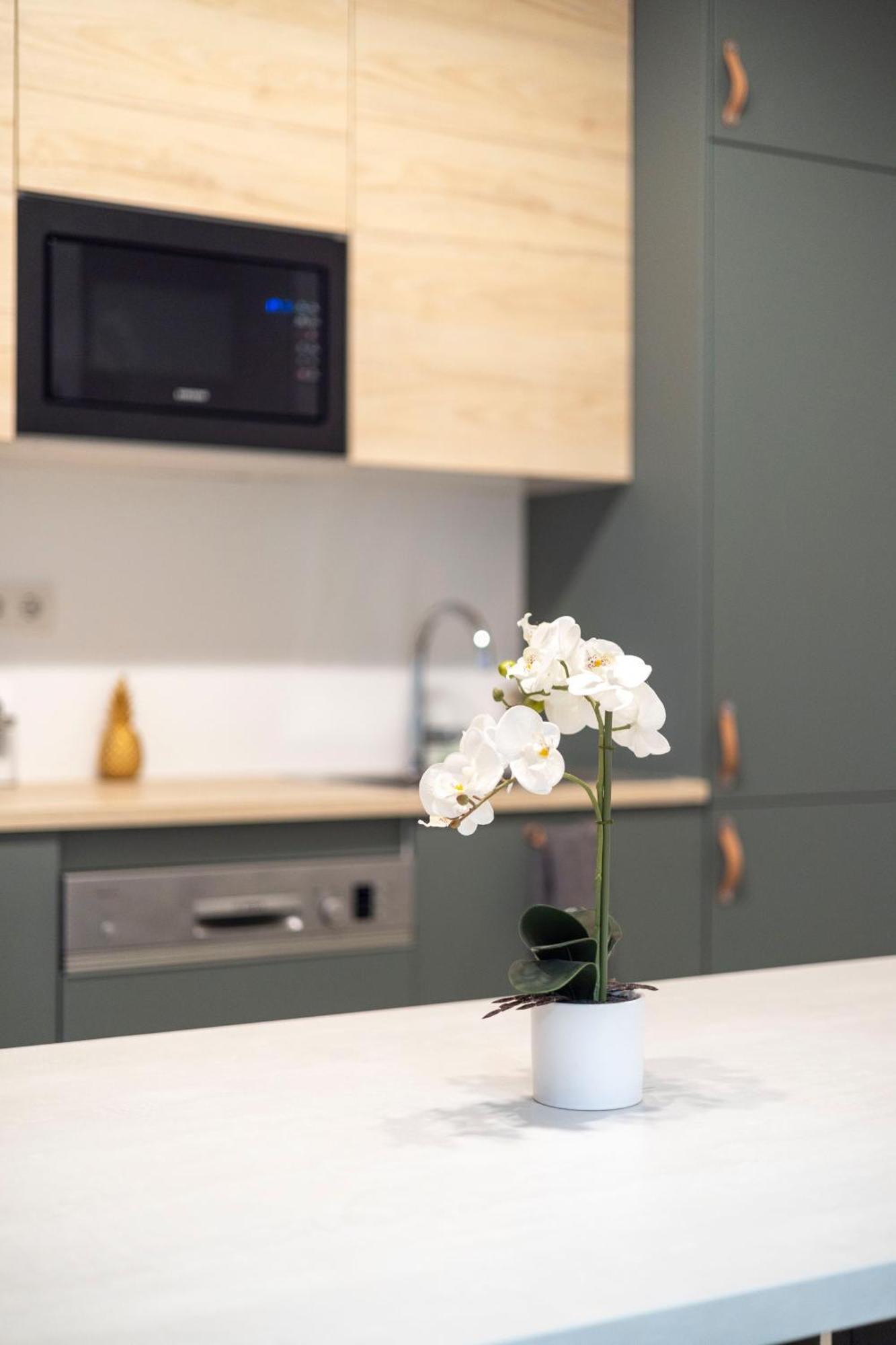 Spacious Cozy Home With 4Bedroom In The Heart Of Bp Budapest Kültér fotó